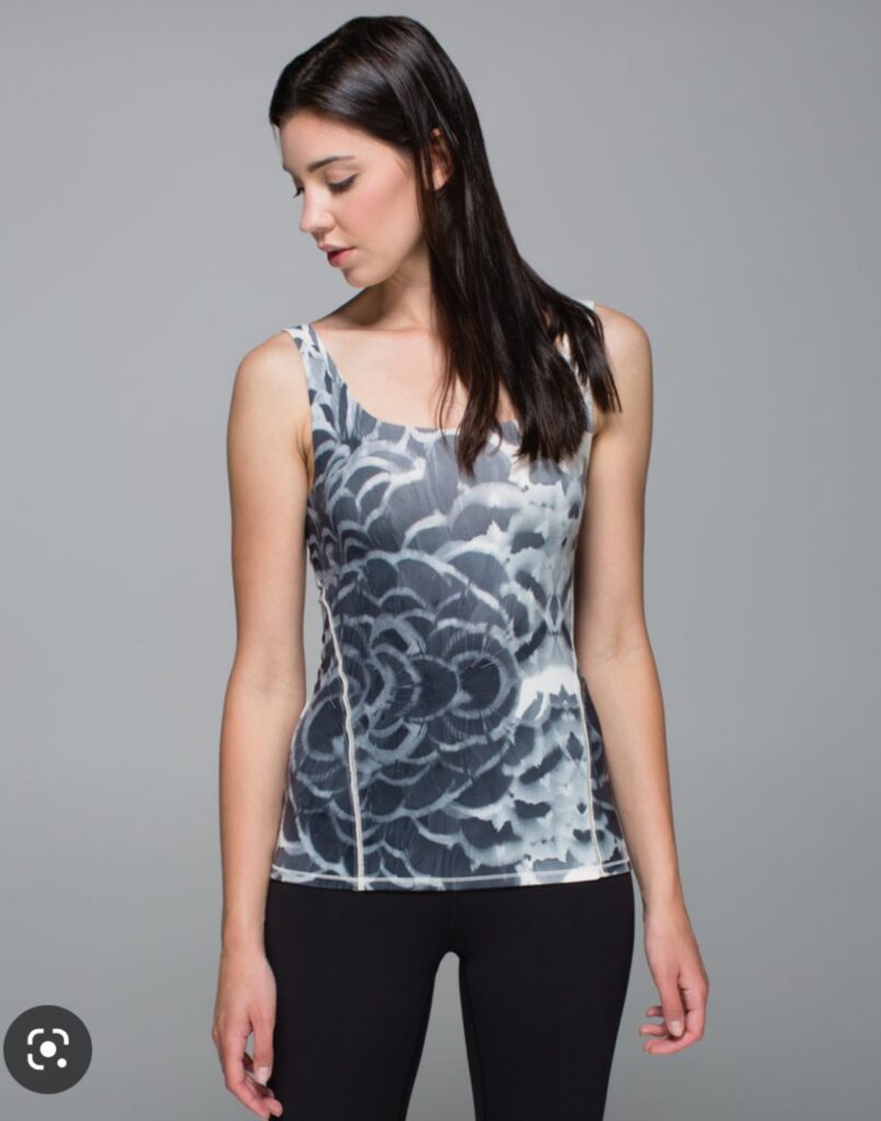Lululemon Womens Amala Tank Size 4 Built in Bra Yoga Running